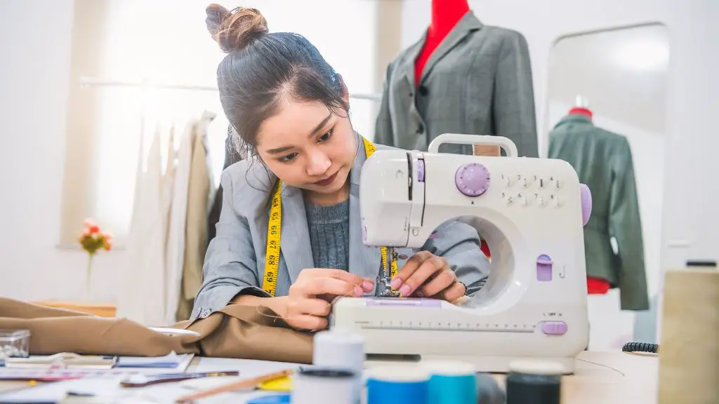 Best Sewing Machines for Fashion Design Students to Enhance Studying ...