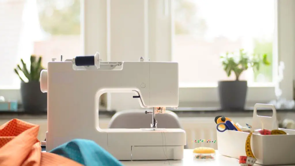 how-to-store-sewing-machine