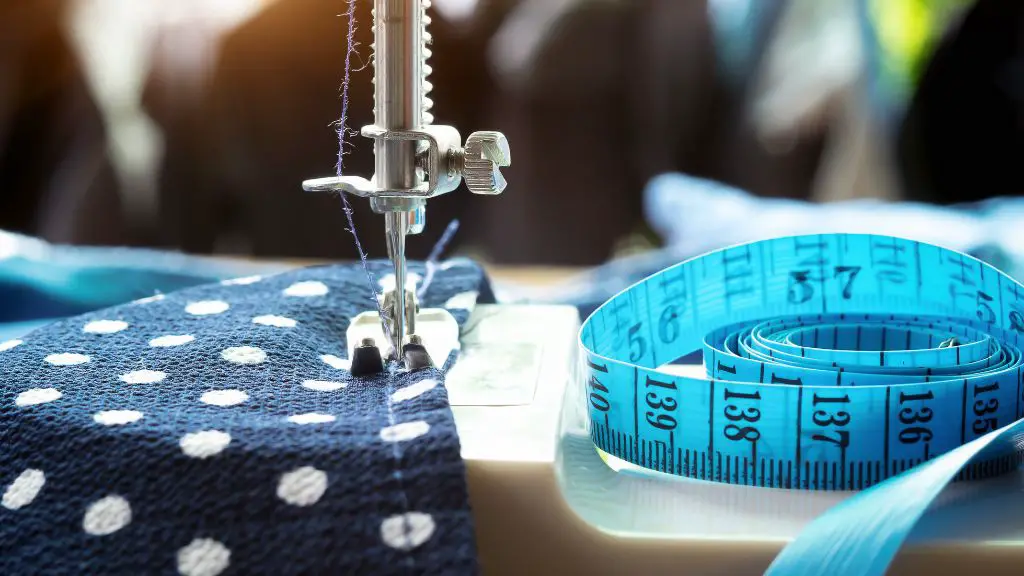 sewing-machine-eating-fabric