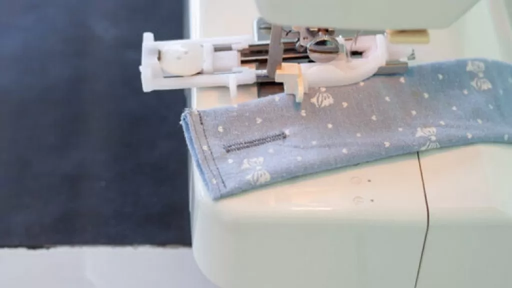 sewing-machine-for-buttonholes